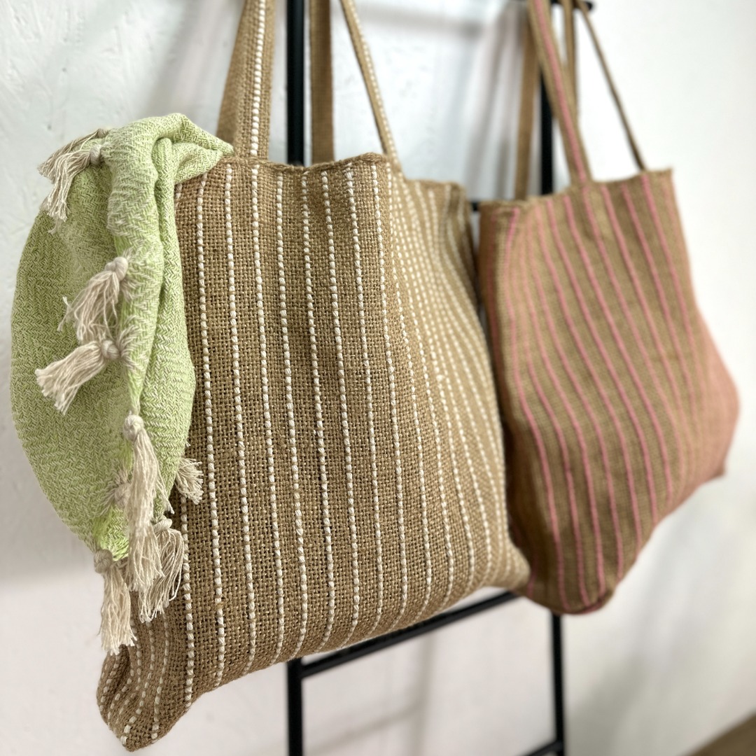 Lightweight jute shopper basket bags in pink, green & white