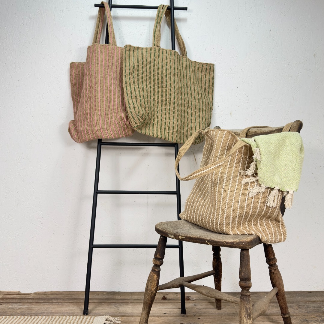 Lightweight jute shopper basket bags in pink, green & white